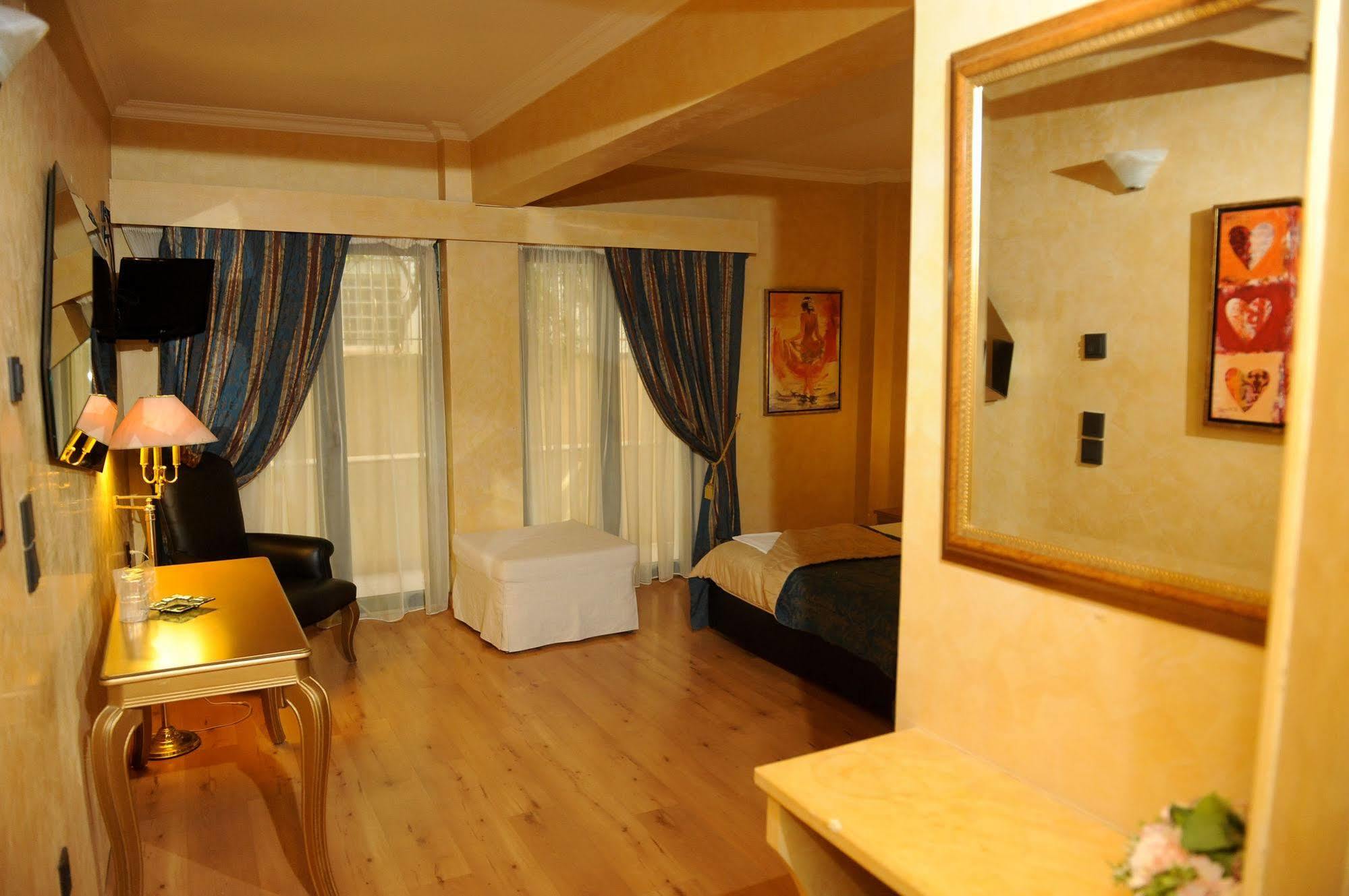 Villa Orion Hotel Athens Exterior photo